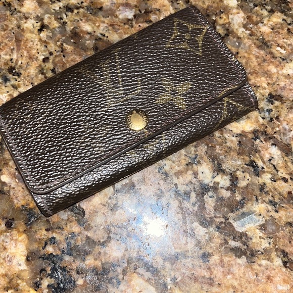 🤎LOUIS VITTON KEY POCKET 🤎 - Picture 2 of 9